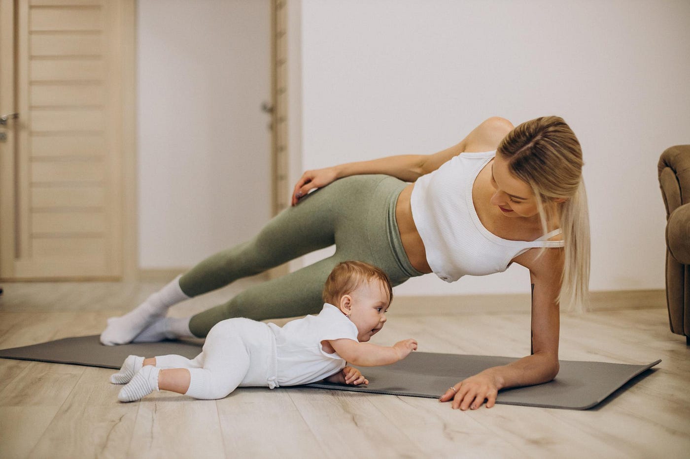 10 Minute Easy Workout for Busy Moms